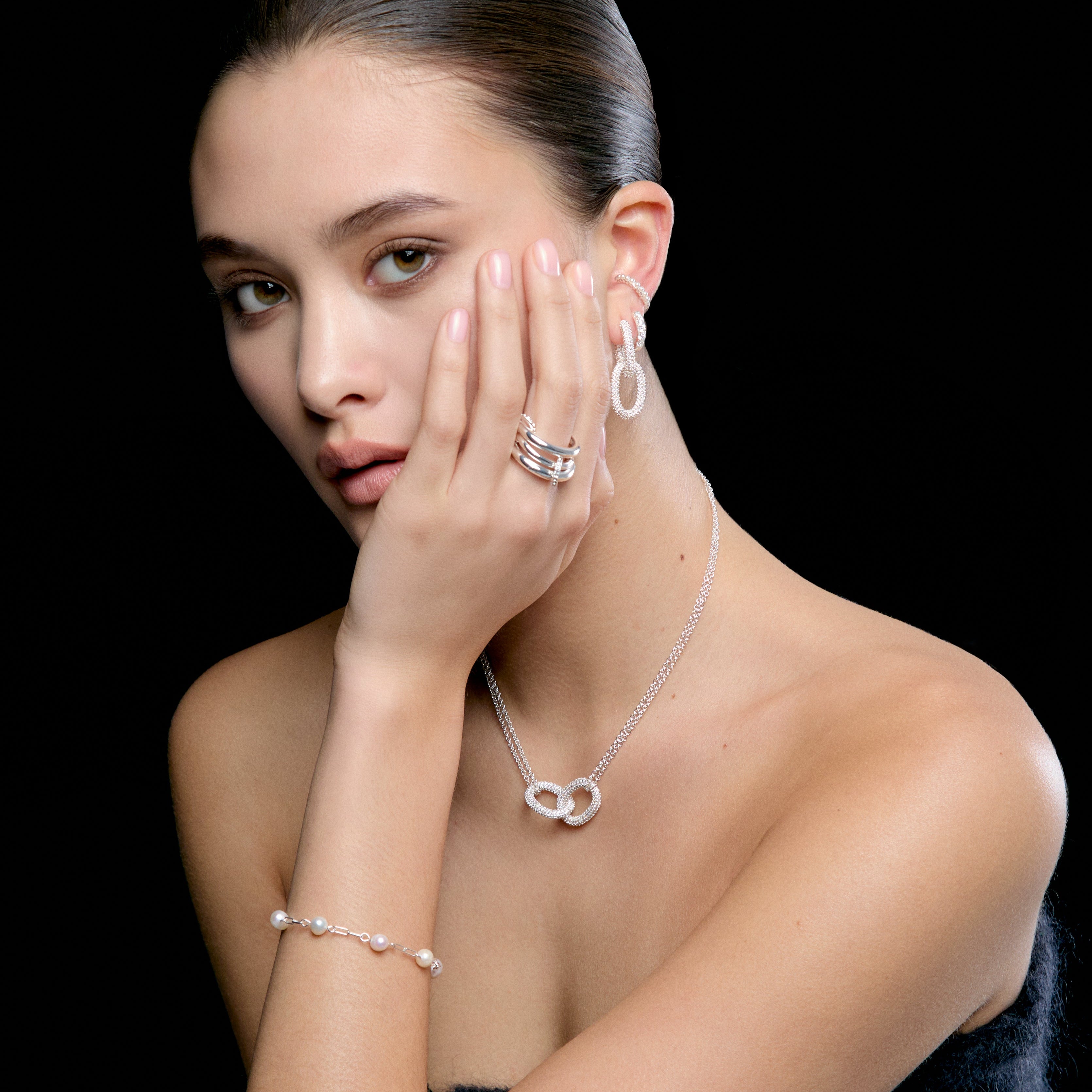 Oval Link Pavé Pendant