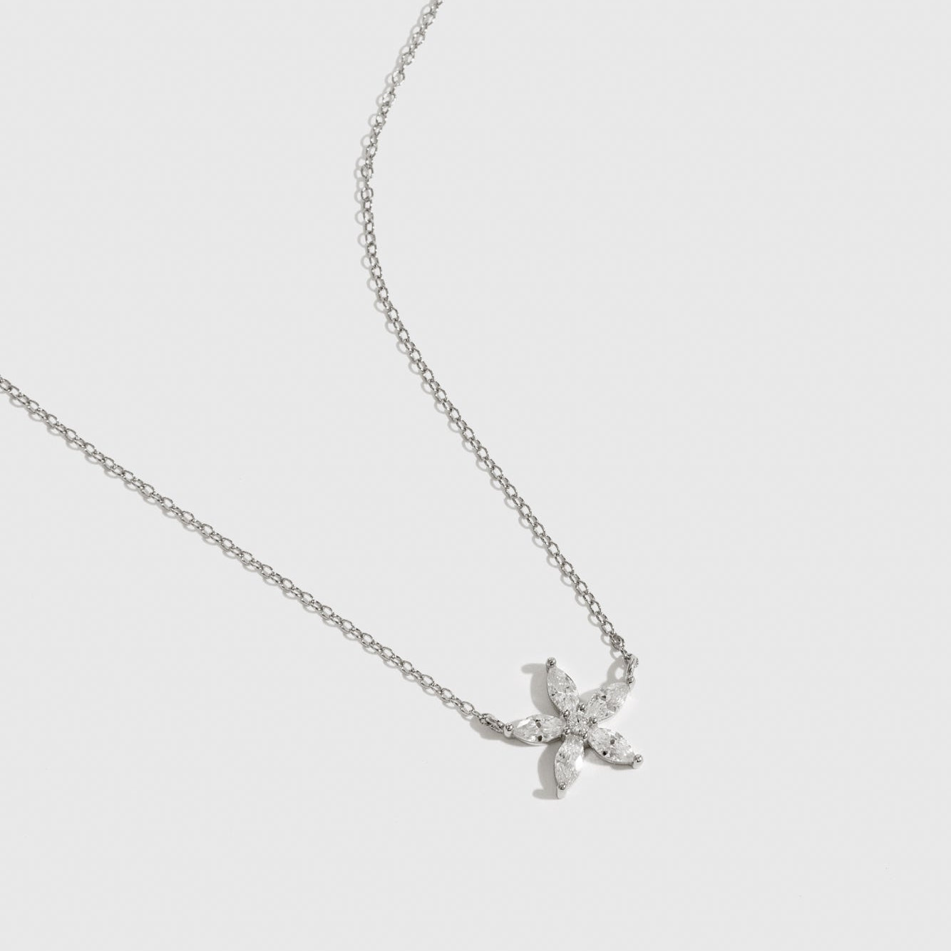 Flower Solitaire Necklace