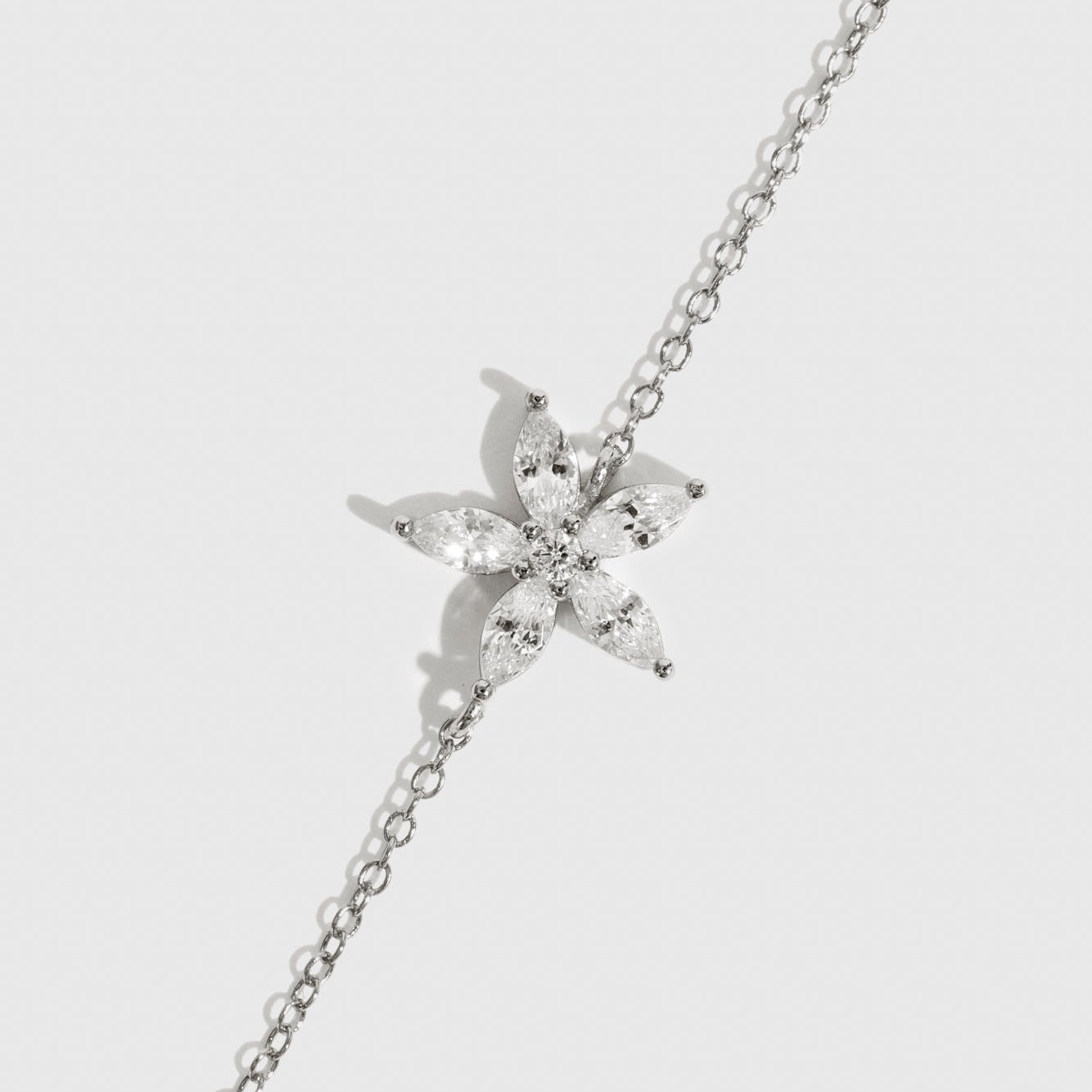 Flower Solitaire Necklace